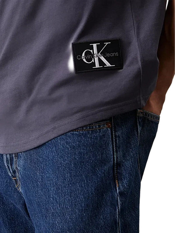 T-shirt Uomo Calvin Klein - T-shirt in cotone con stemma - Grigio