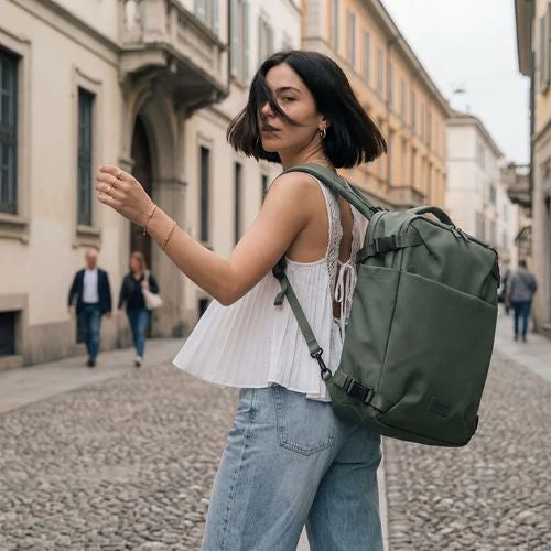 Tucano Tugò M Dry Borsa da Viaggio Unisex Verde Bagaglio a Mano per Laptop 15.6" BKTUGDR-M-V